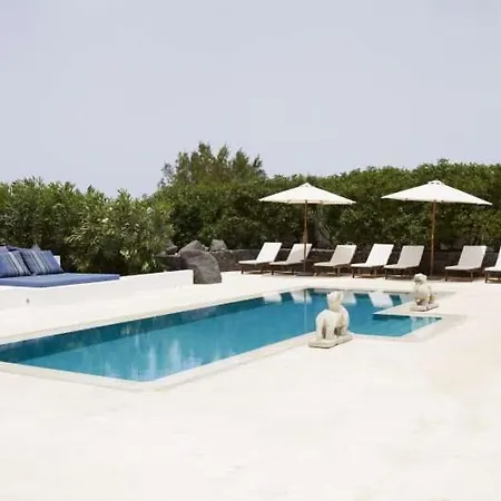 Sleeps 2 Pool Wifi *