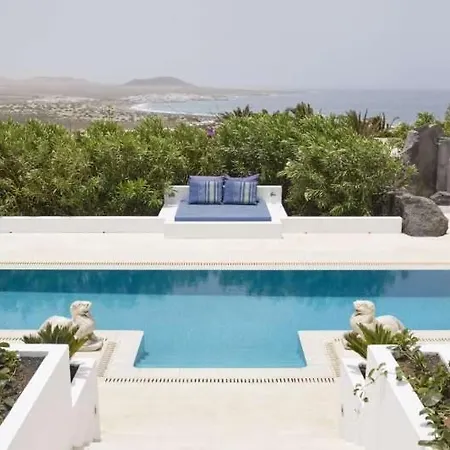 Sleeps 2 Pool Wifi