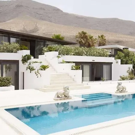 Vakantiehuis Sleeps 2 Pool Wifi *